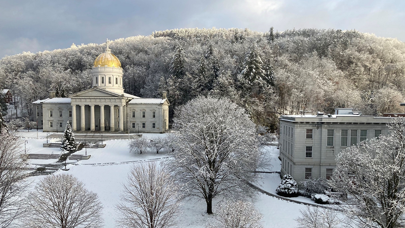 Vermont statehouse in winter 2023